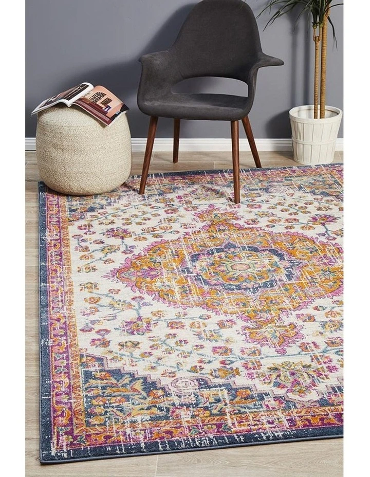 Babylon 205 White Rug