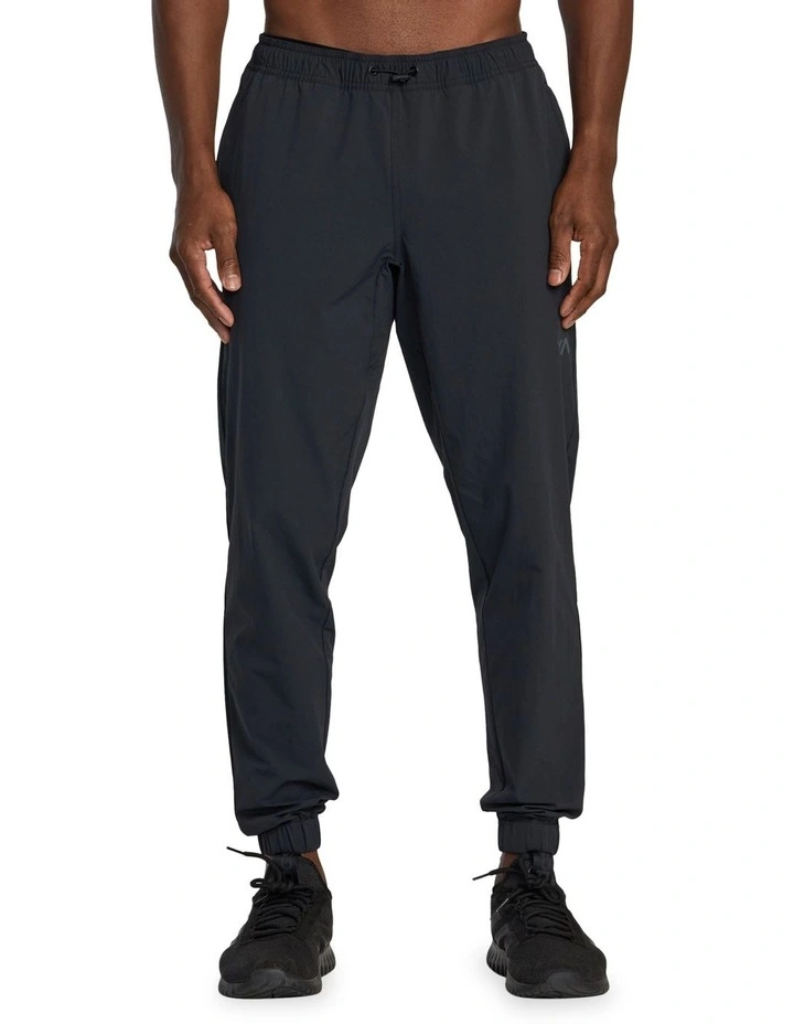 Spectrum Tech Pants in Black