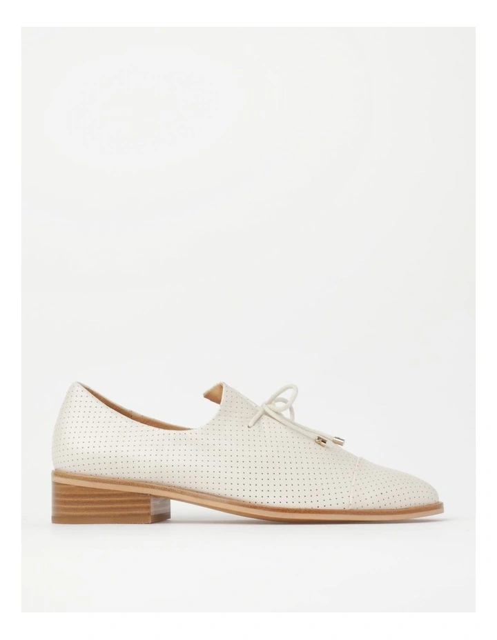 Rebellion Perferated Leather Flat Shoes In Cream