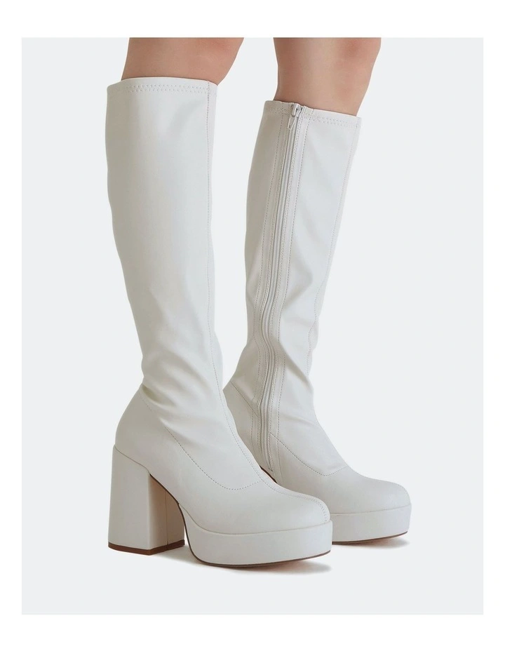 Ofelia Boots in White