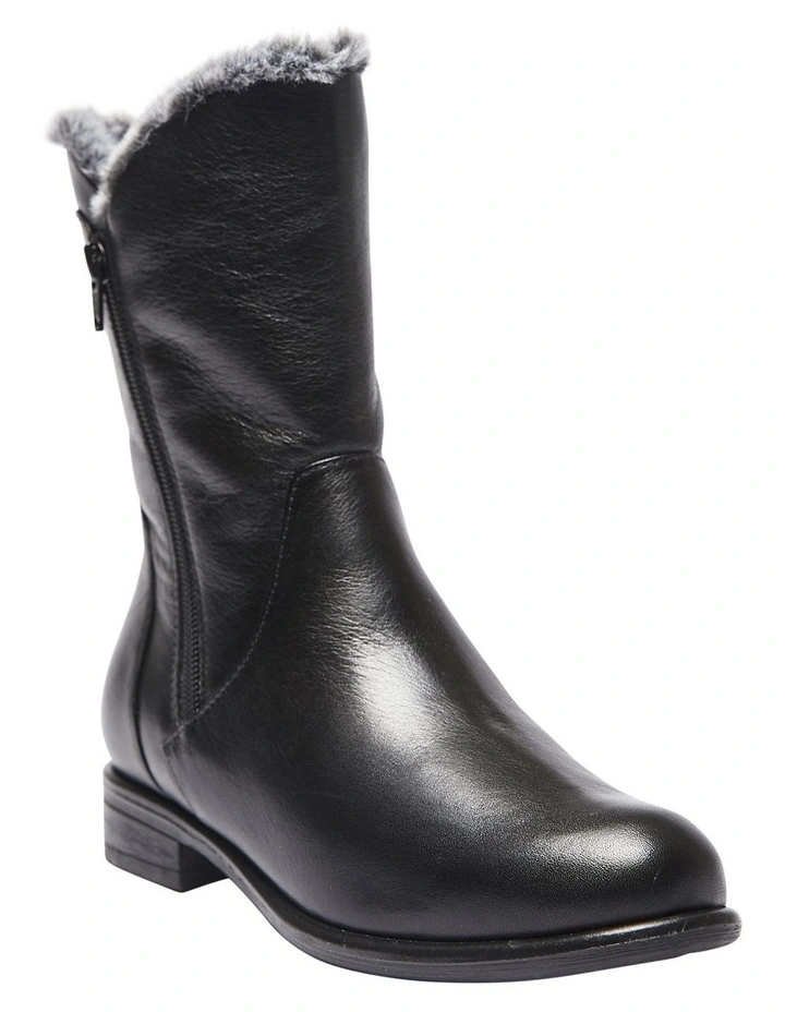 Sandler Baldwin Boots In Black Glove
