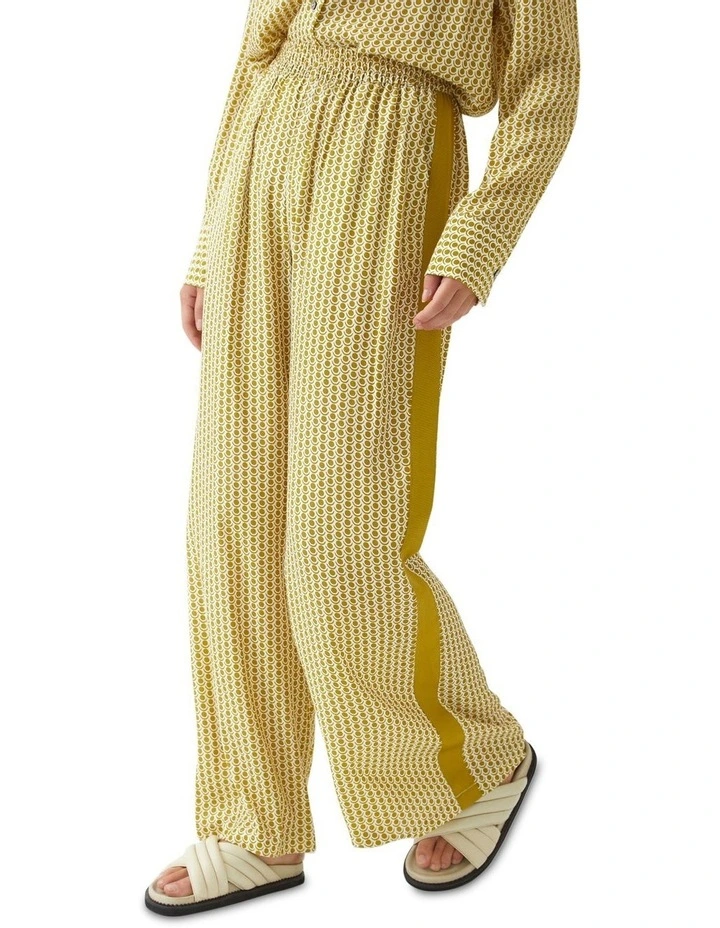 Chantel Pants With Side Leg Tape in Olive