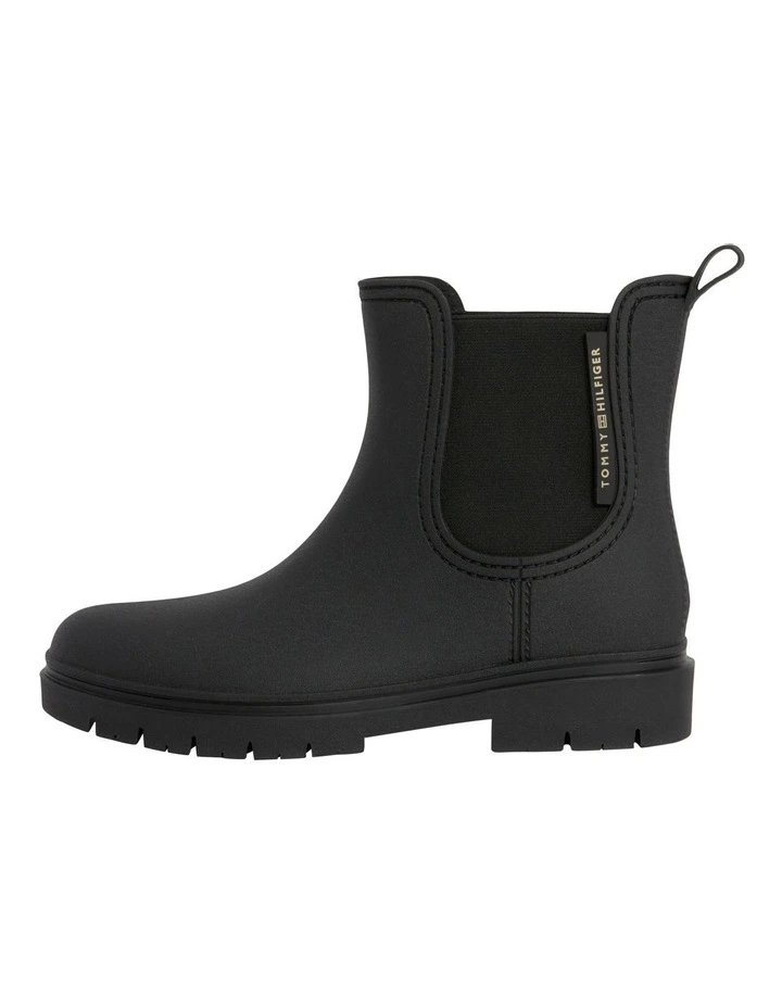 Essential Logo Cleat Rain Boots in Black