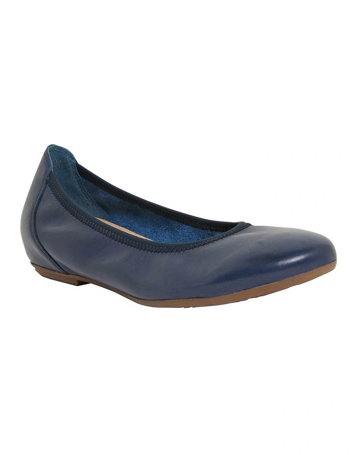 Pamper Navy Glove Flat Shoes