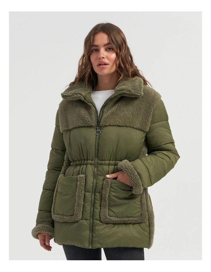 Iben Puffer Jacket in Green