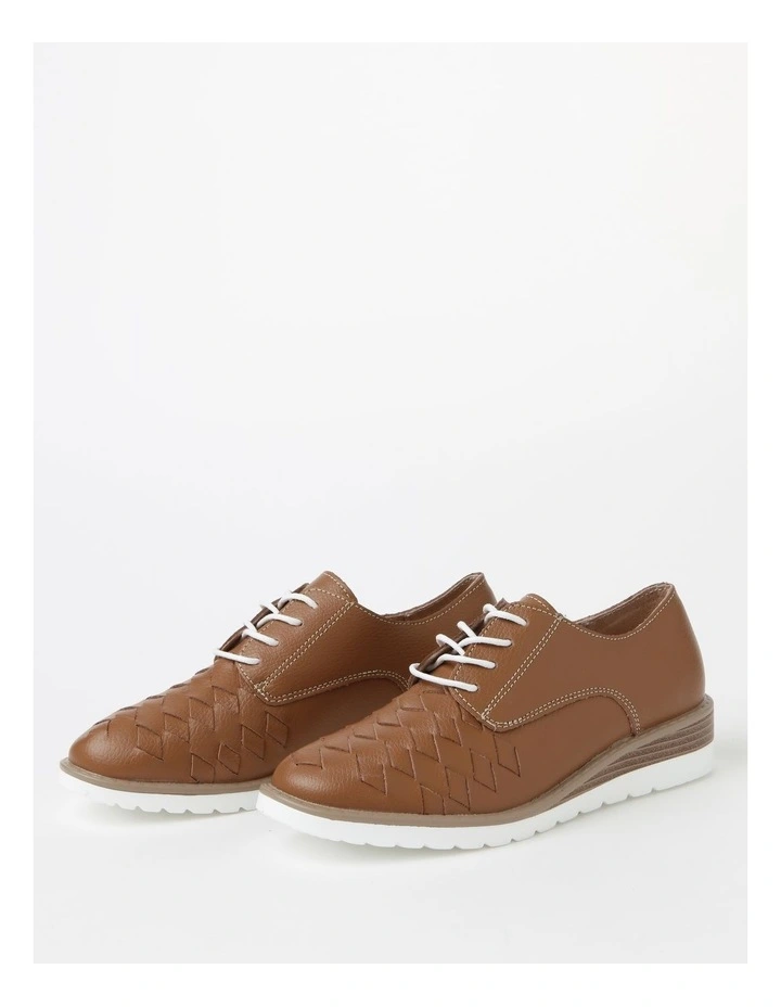 Davie Flat Shoes in Tan