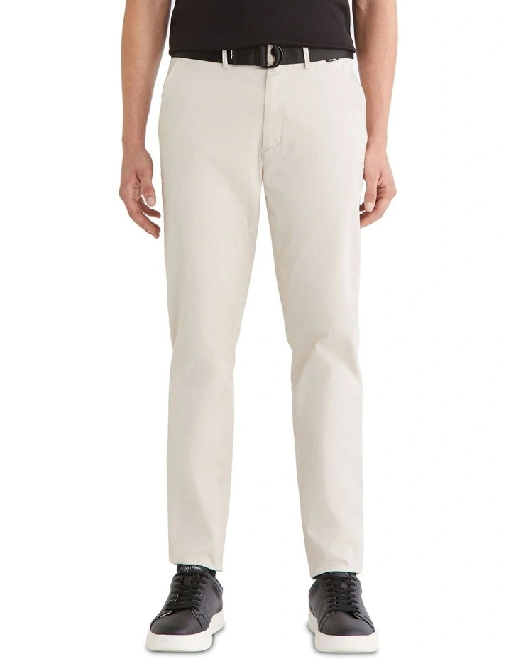Modern Twill Slim Chino in Beige