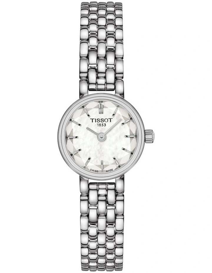 Lovely Round Watch in Silver