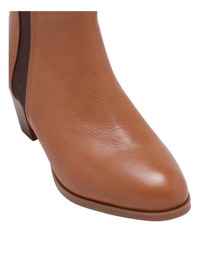 Shade Tan Boot