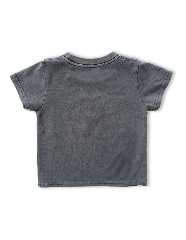 She Will Be Right Tee in Charcoal