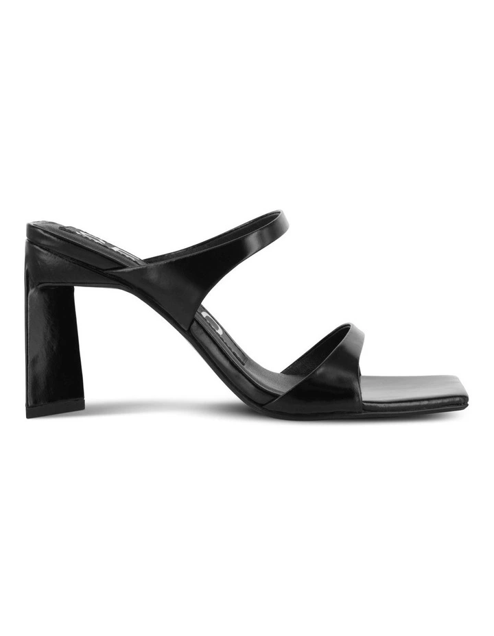 Valeria Mules in Ebony