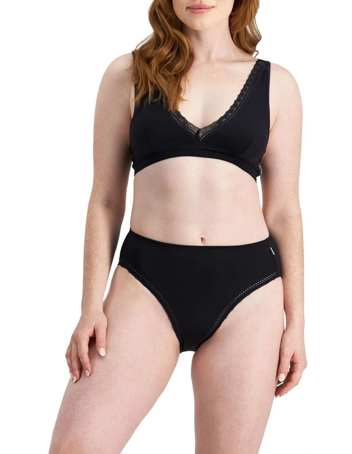 Parisienne Delicate Hi Cut in Black
