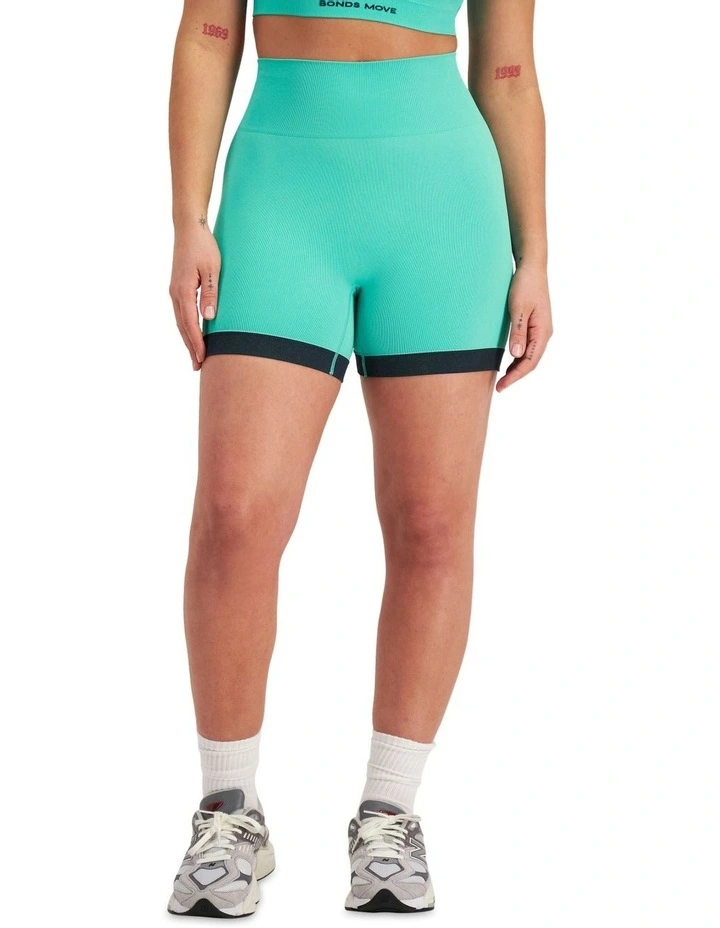 Move Seamless Hot Shorts in Teal Glow