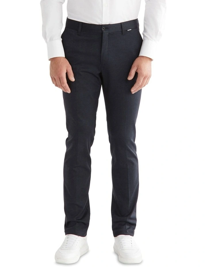 X Slim Trouser Large Check Knit in Navy