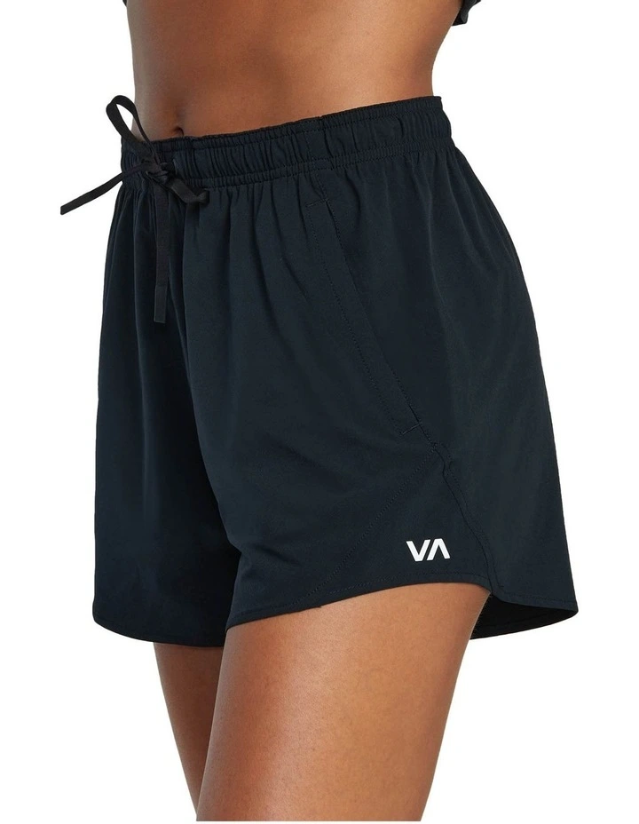 VA Essential Yogger 12" Short In Black