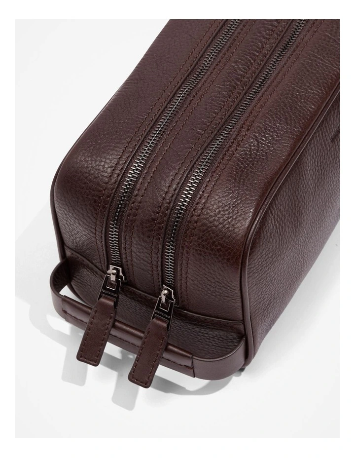Large Leather Wash Bag in Chocolate