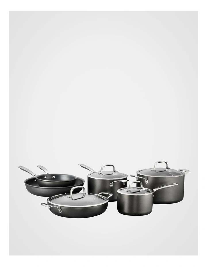 ONE Hard Anodised 6 Piece Cookset in Black