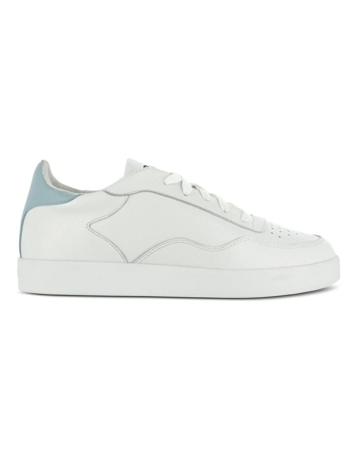 Alfy Sneaker in White/Blue