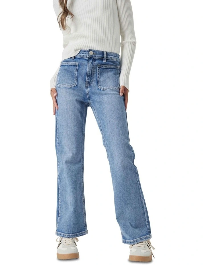 Sara Pocket Detail Jean in Long Beach Blue