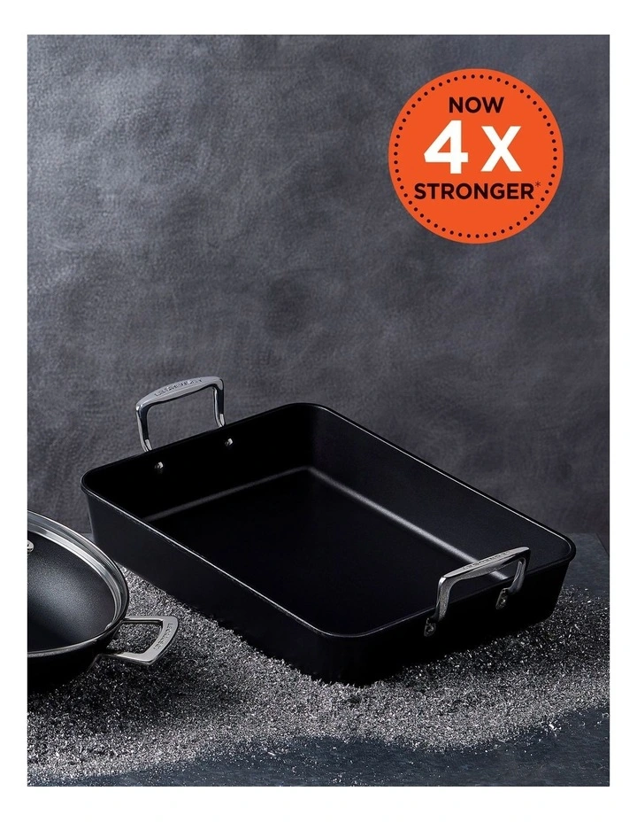 TNS Roaster 35cm in Black