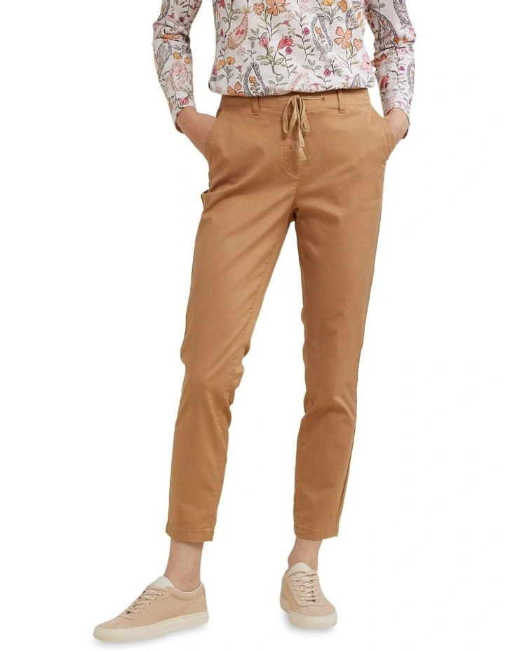 Washed Stretch Pant in Caramel