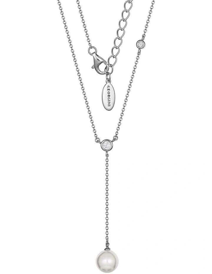 Heirloom Treasured Pendant Necklace in Silver