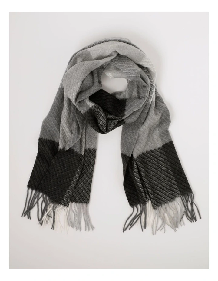 Cashmink Winter Scarf in Black