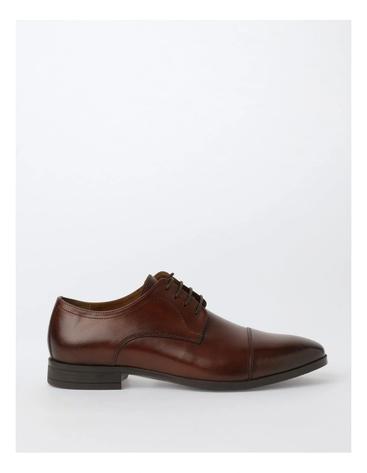 Isaac Toe Cap Lace Up in Tan
