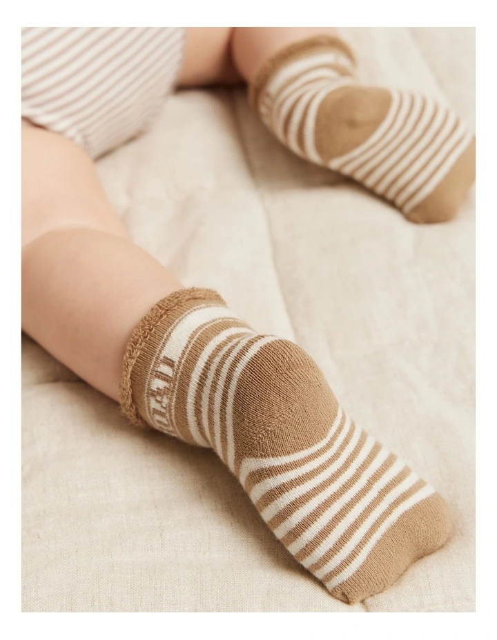 Newborn Socks Pack Of 2 in Camel