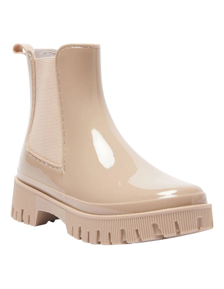 Cloudy Gumboots in Camel Shiny