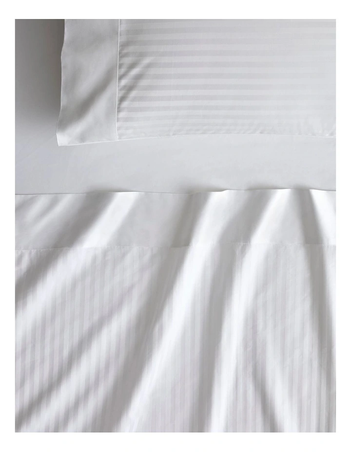 1200TC Millennia Fitted Sheet in Snow