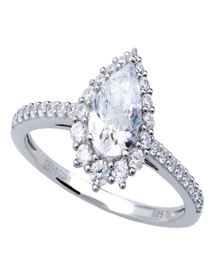 Christmas Journey Elegant Ring in Silver Size 7