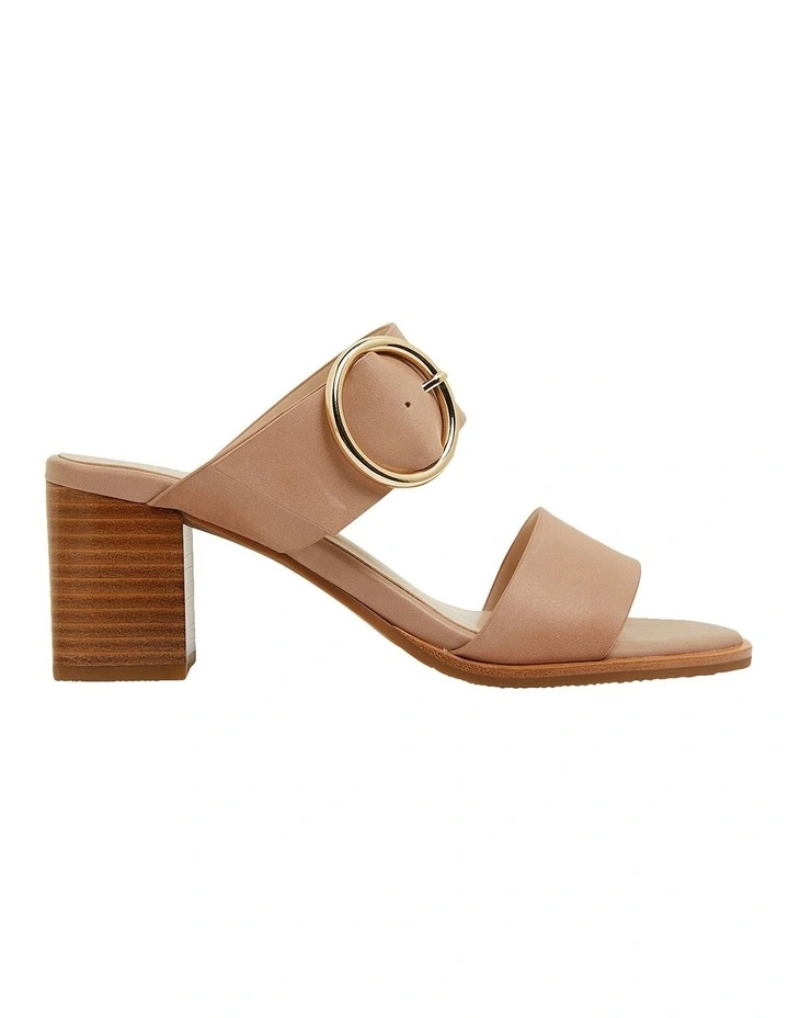Bali Sandals in Nude Leather