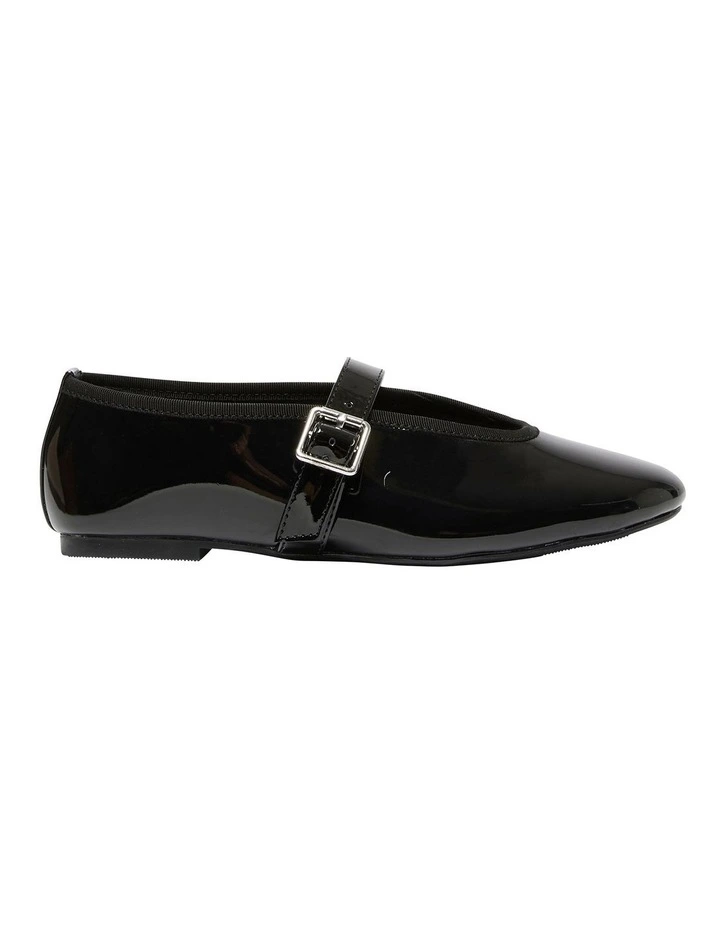 Robyn Flat Shoes in Black Patent