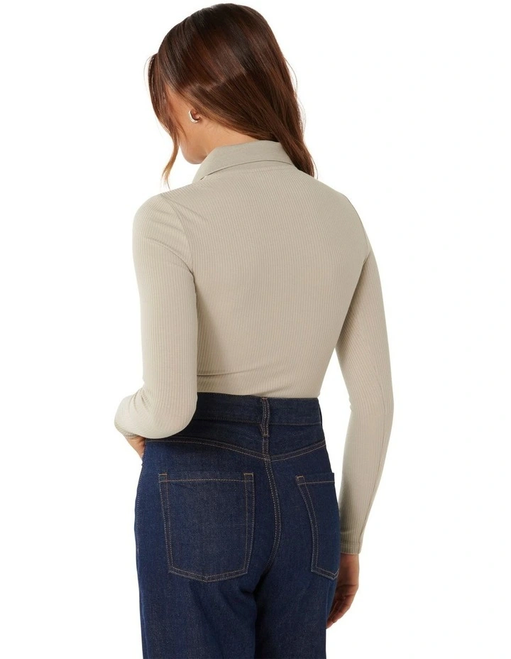 Vivienne Long Sleeves Zip Front Top in Beige