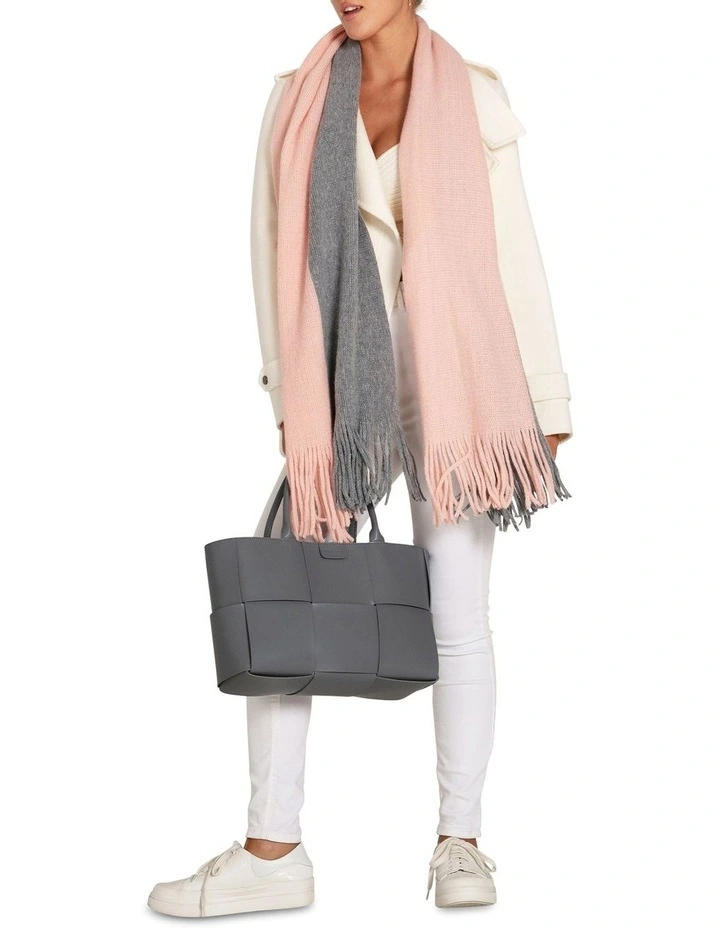 Day Dream Two-Toned Scarf in Pink