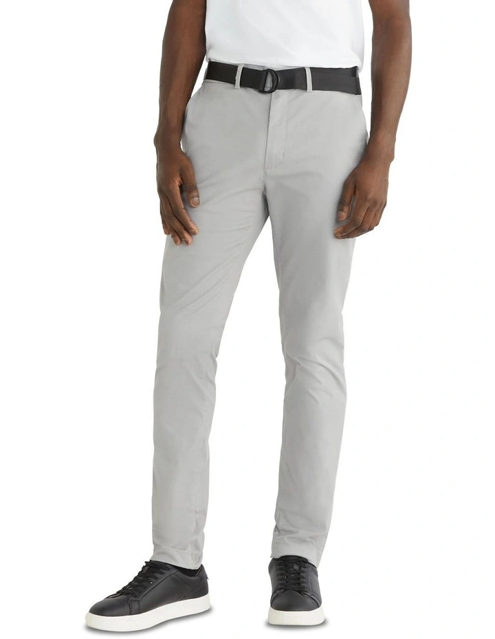 Modern Twill Slim Chino in Grey