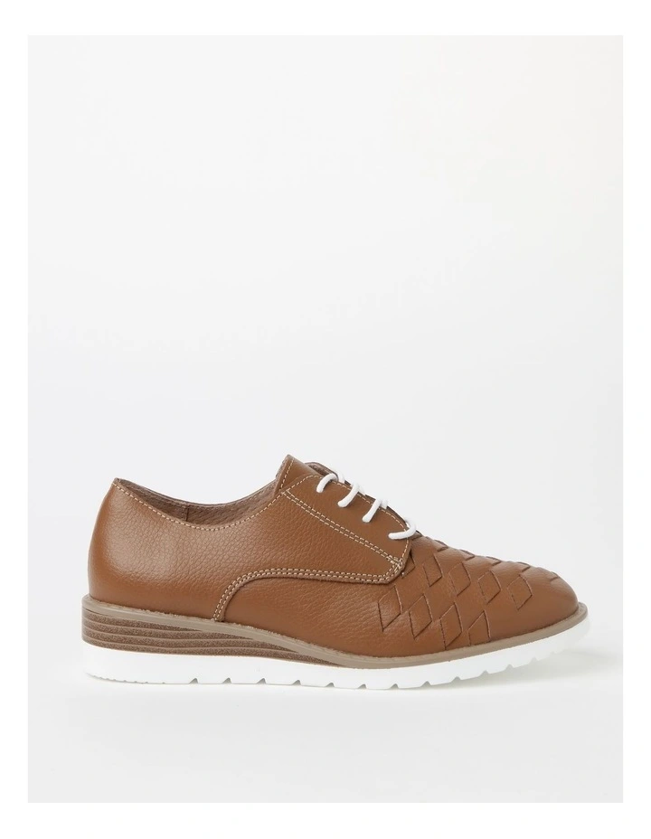 Davie Flat Shoes in Tan