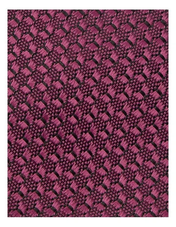 Bergen Textured 7cm Tie in Berry
