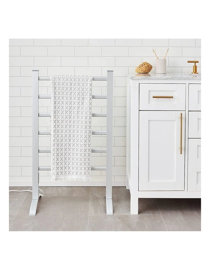 Standing Heated Towel Vertical Rack in Silver