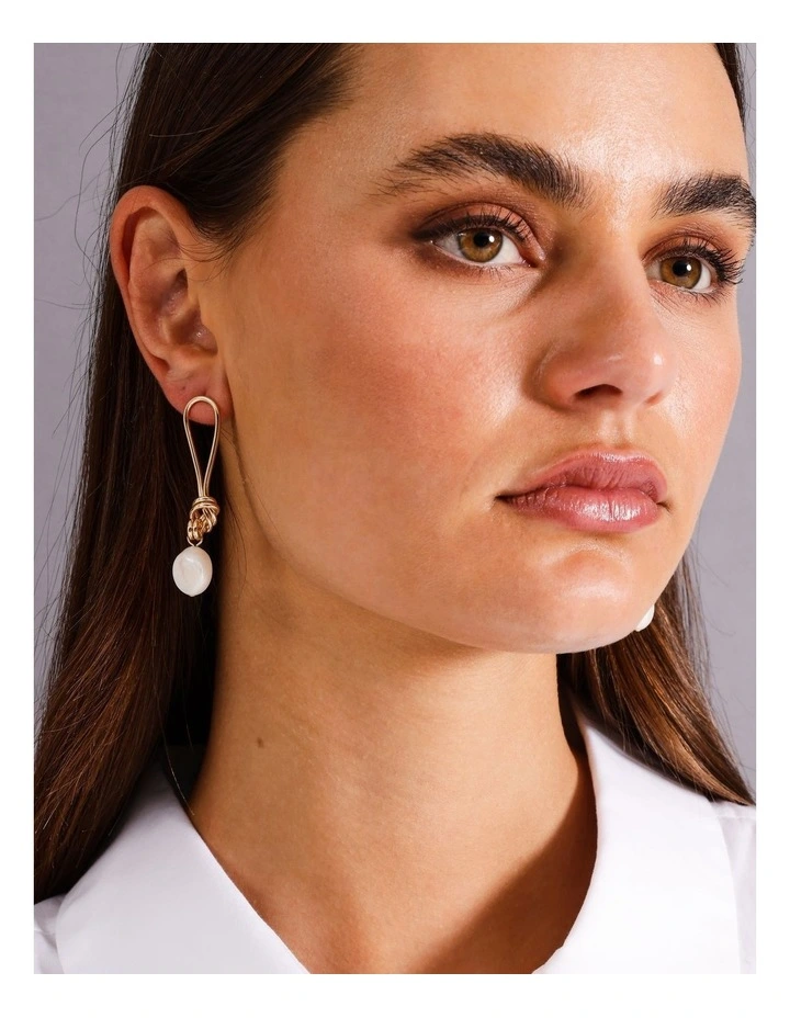 French Pearl Drop Earrings Earring in Gold/Ivory