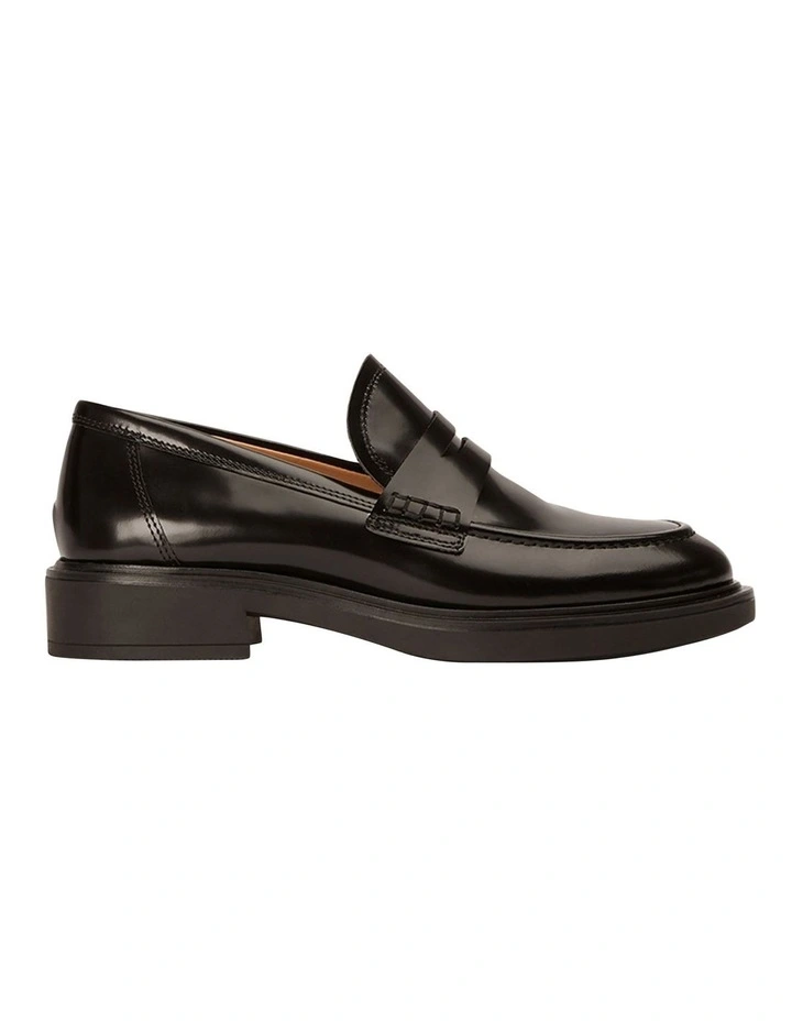 Cherish Flats in Black