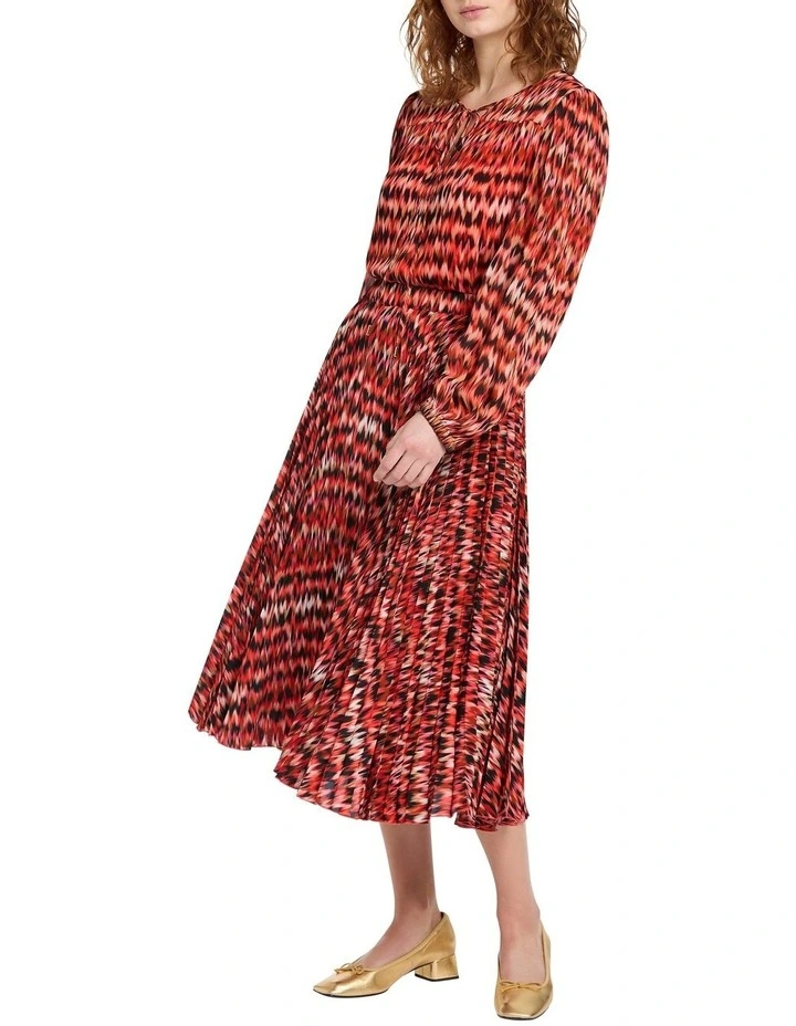 Ir-red-placeable Pleat Skirt in Red Multi