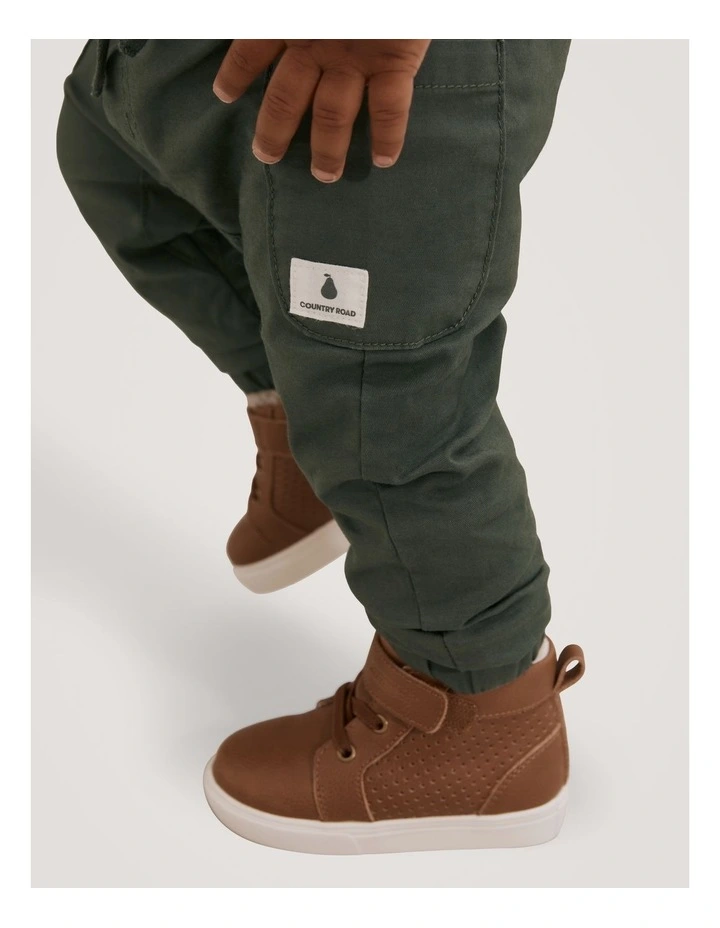 Woven Pocket Pant in Forest Green