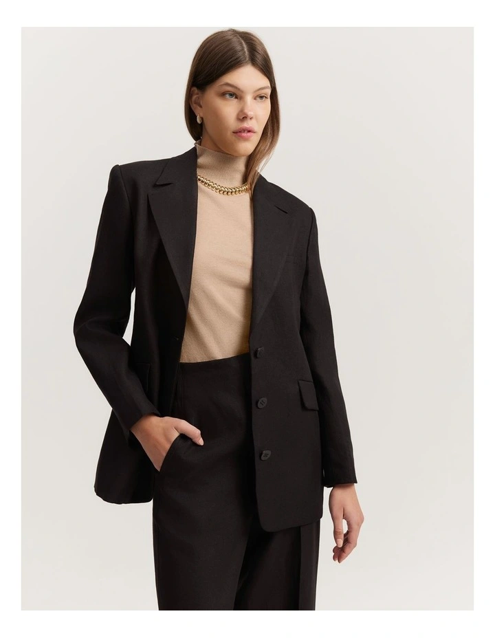 Organically Grown Linen Yarn Dyed Blazer in Black