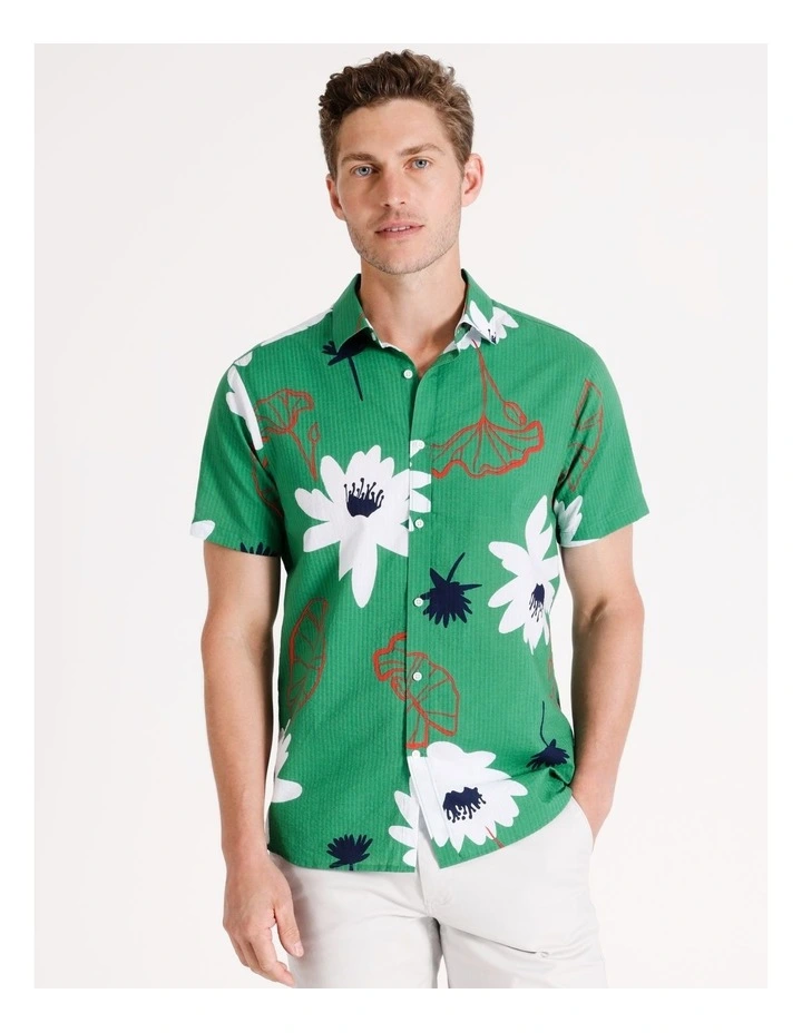 Wilder Printed Seersucker Short Sleeve Relaxed Shirt in Green