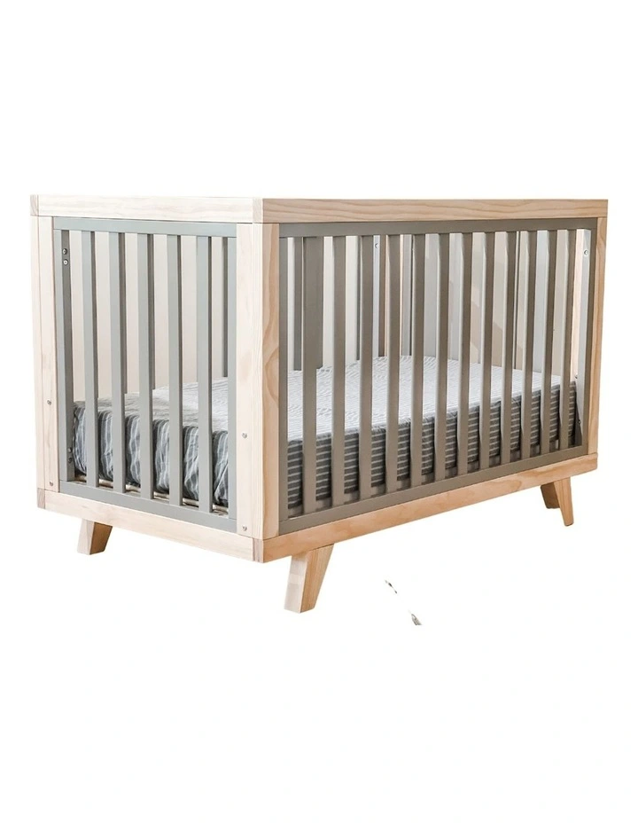 Chelsea Lifetime Cot Limited Edition in Natural/Grey