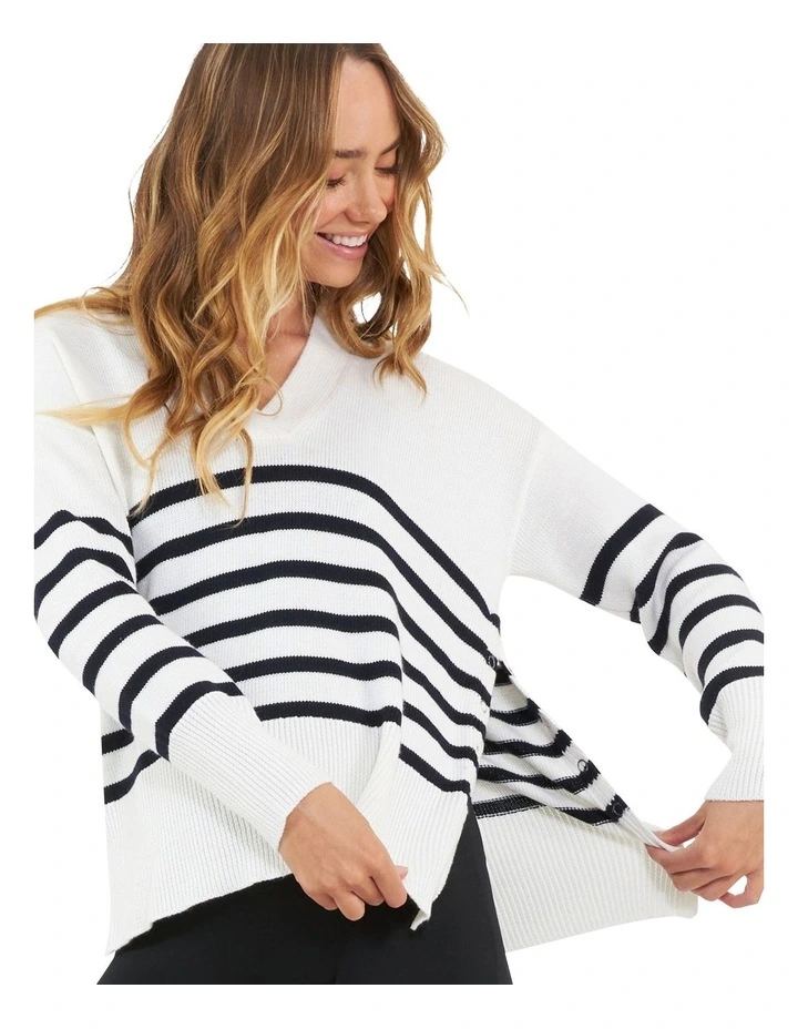 Hanna Nursing Knit in White/Navy