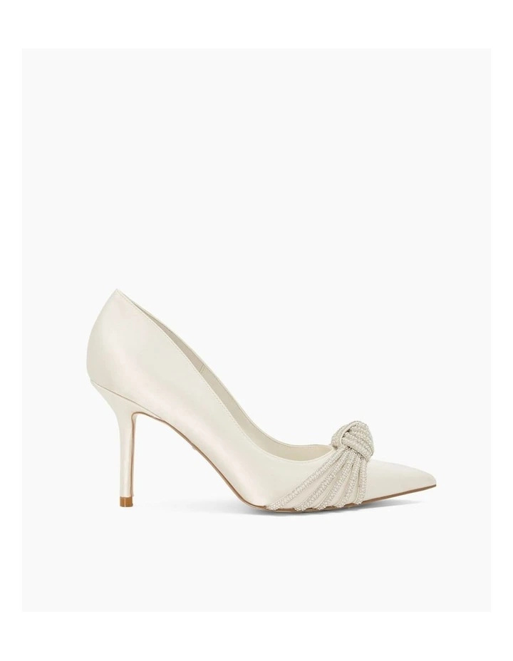 Beauties Pump in Ivory