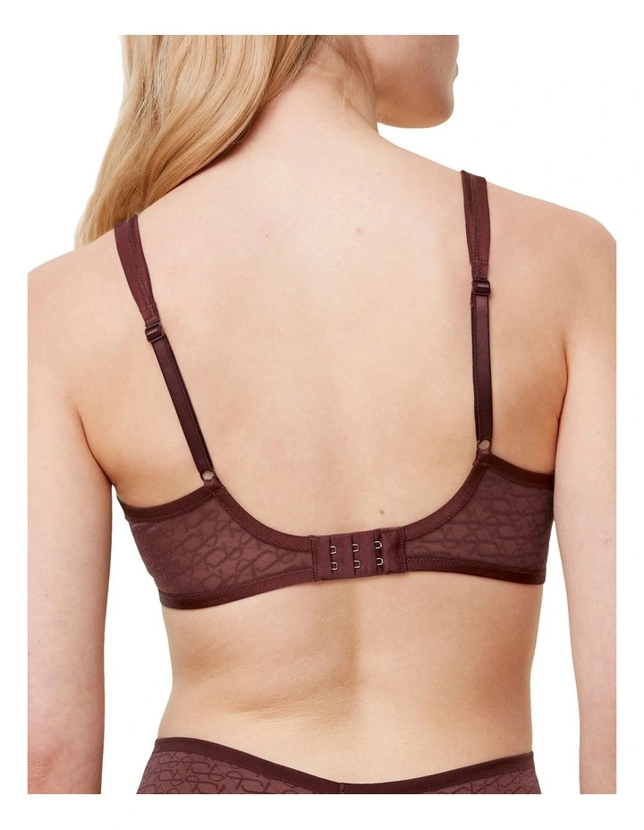 Signature Sheer W01 EX Bra in Decadent Chocolate